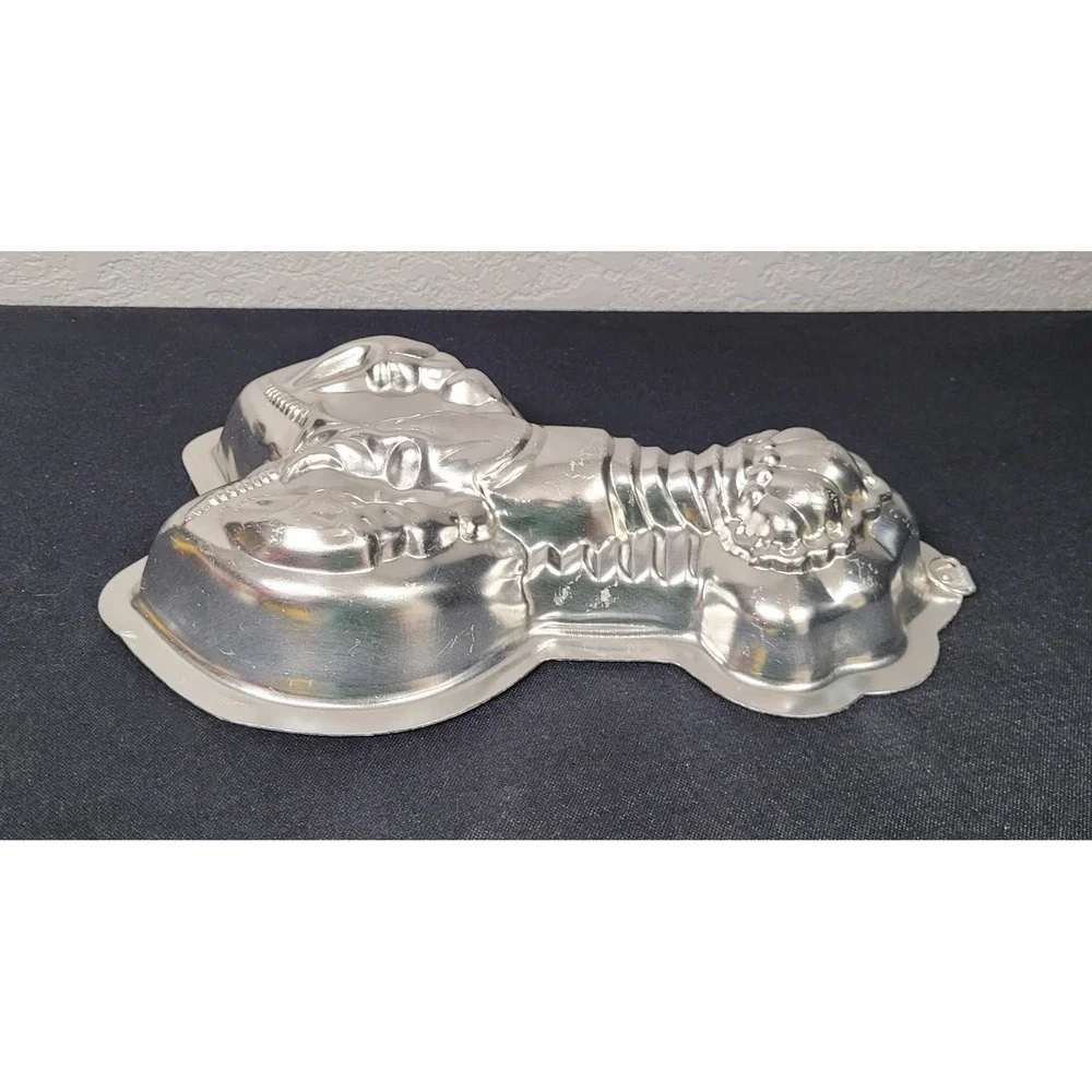 Vintage 1960s Nevco Aluminum Lobster Jello Mold Pan Wall Decor Hong Kong MCM